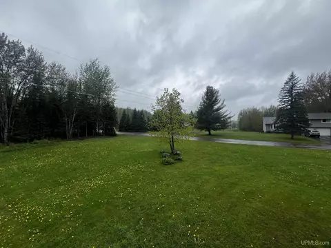 Exterior - 806 Ashlund, Wakefield, MI 49968 photo 19 of 20