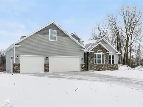 4068 Neuman, Saint Clair, MI 48079 photo 3