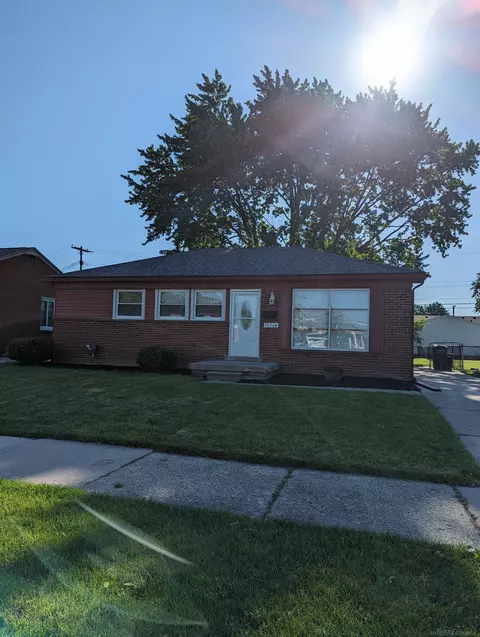 28806 Beste, Saint Clair Shores, MI 48081