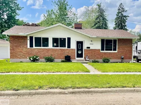 36441 Oakshire, Clinton Township, MI 48035