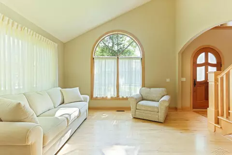 736 Maple, Frankenmuth, MI 48734 photo 9