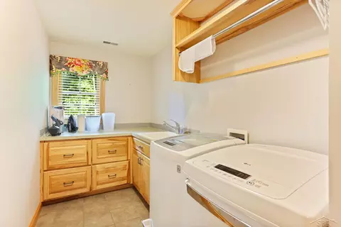 736 Maple, Frankenmuth, MI 48734 photo 36