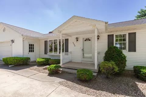 2442 Sand Crk, Adrian, MI 49221