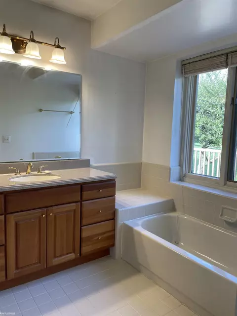 16904 Boulder Way, Macomb, MI 48042 photo 12