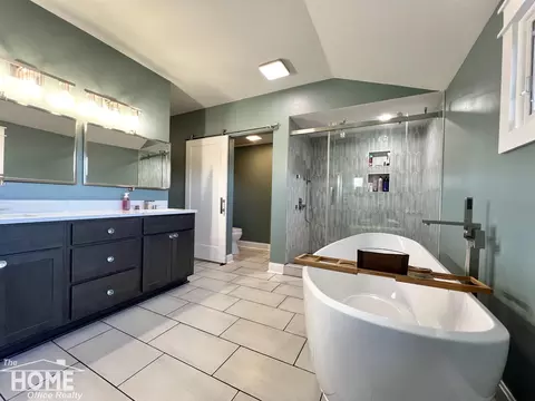 Bath - 5258 Lytle, Corunna, MI 48817 photo 3 of 8