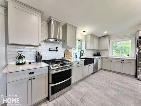 Kitchen - 5258 Lytle, Corunna, MI 48817 photo 3 of 13