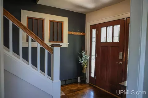 Entry Way - 610 E, Iron Mountain, MI 49801 photo 1 of 1
