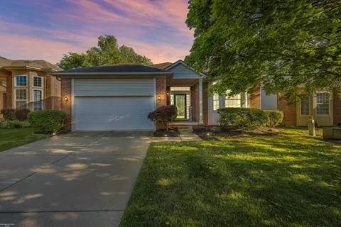 3157 Silverbrook, Oakland Township, MI 48306
