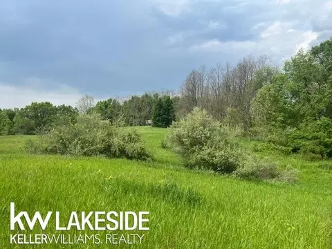 Townsend, Leonard, MI 48367 photo 3