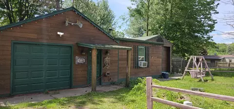981 W Ingham, Sanford, MI 48657