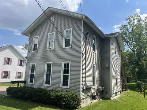 315 W W Trl, Jackson, MI 49201 photo 2