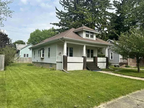 24 Smith St, Mount Clemens, MI 48043