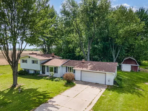 10827 Carter, Freeland, MI 48623