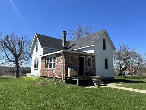 5423 Finns Spur, Chatham, MI 49816