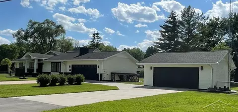 6657 Radewahn, Saginaw, MI 48604