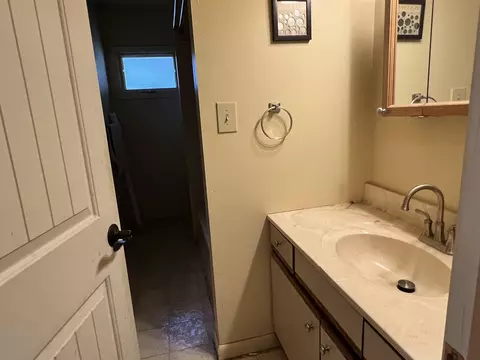 Bath - 4120 Covemoor, Harrison, MI 48625 photo 1 of 4