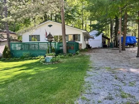 Exterior - 4120 Covemoor, Harrison, MI 48625 photo 4 of 5