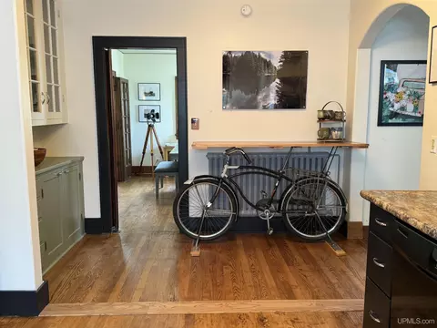 Entry Way - 209 E Chocolay, Munising, MI 49862 photo 4 of 12