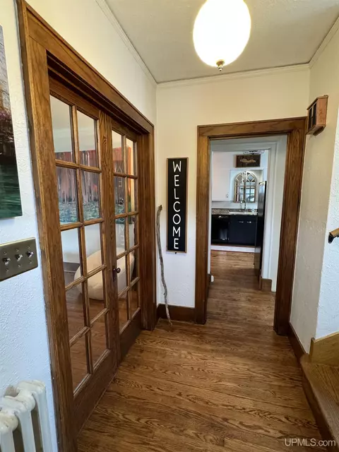 Entry Way - 209 E Chocolay, Munising, MI 49862 photo 2 of 12