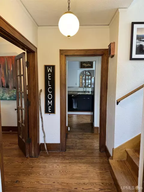 Entry Way - 209 E Chocolay, Munising, MI 49862 photo 10 of 12