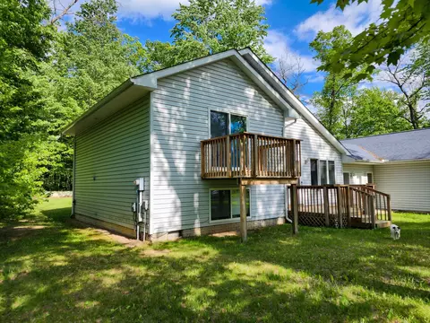2980 Ridge, Harrison, MI 48625 photo 2