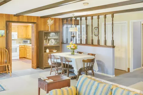 Dining - 3140 N Lakeshore, Deckerville, MI 48427 photo 5 of 5