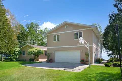 Exterior - 3140 N Lakeshore, Deckerville, MI 48427 photo 9 of 20