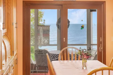 Dining - 3140 N Lakeshore, Deckerville, MI 48427 photo 4 of 5