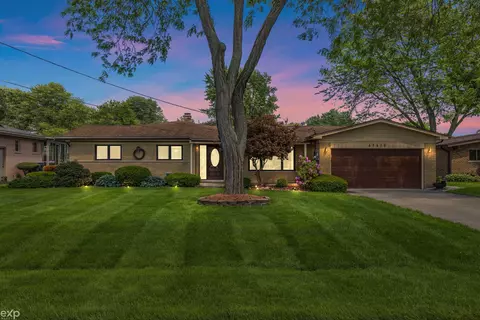 41416 Bayhaven, Harrison Township, MI 48045