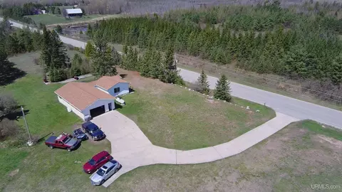 10675 E H 58, Munising, MI 49862 photo 45