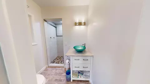 Bath - 6121 Duffield, Flushing, MI 48433 photo 1 of 4