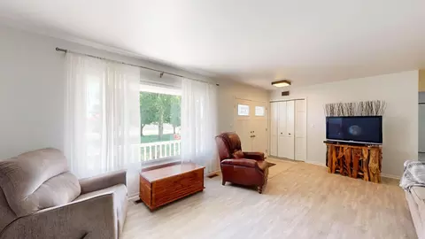 Living - 6121 Duffield, Flushing, MI 48433 photo 2 of 3