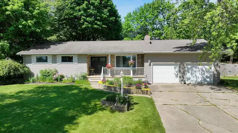 6121 Duffield, Flushing, MI 48433