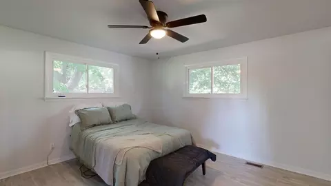 Bedroom - 6121 Duffield, Flushing, MI 48433 photo 2 of 5