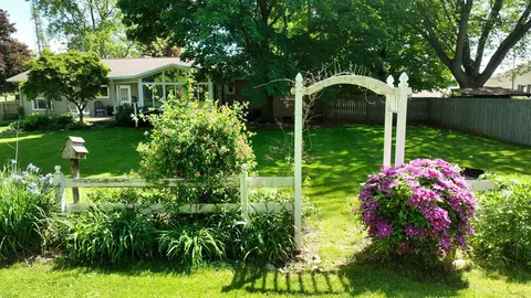 Exterior - 6121 Duffield, Flushing, MI 48433 photo 19 of 23