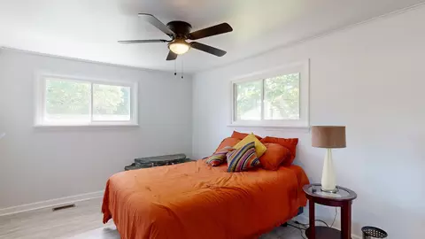 Bedroom - 6121 Duffield, Flushing, MI 48433 photo 4 of 5