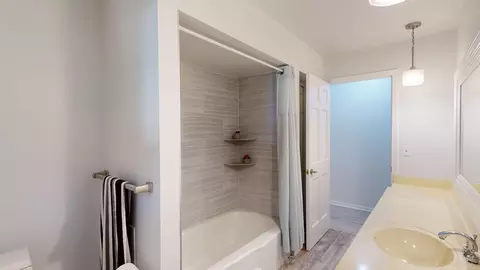 Bath - 6121 Duffield, Flushing, MI 48433 photo 4 of 4