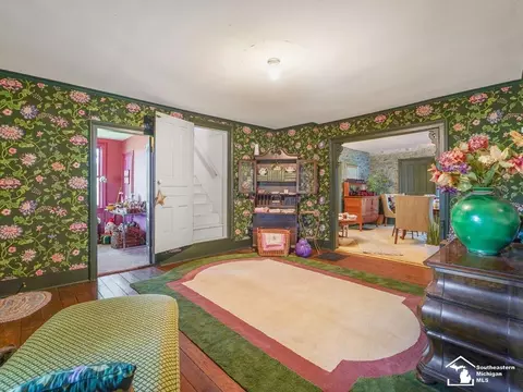 Entry Way - 2720 Fix, Monroe, MI 48162 photo 2 of 4