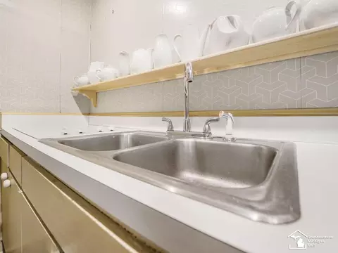 Kitchen - 2720 Fix, Monroe, MI 48162 photo 2 of 3