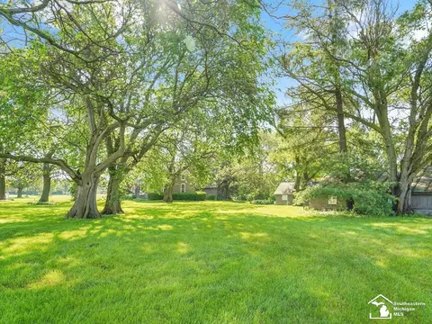 Exterior - 2720 Fix, Monroe, MI 48162 photo 6 of 9