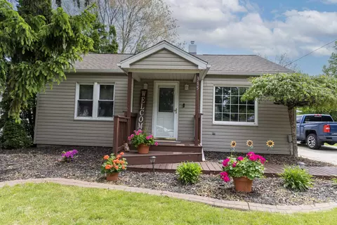 315 Burns, Essexville, MI 48732