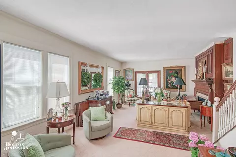342 Rivard, Grosse Pointe, MI 48230 photo 6