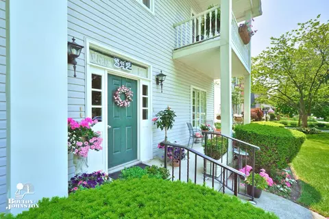 342 Rivard, Grosse Pointe, MI 48230 photo 3