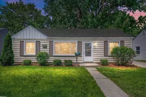 26045 Normandy, Roseville, MI 48066