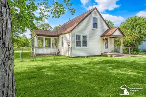3231 White, Lambertville, MI 48144