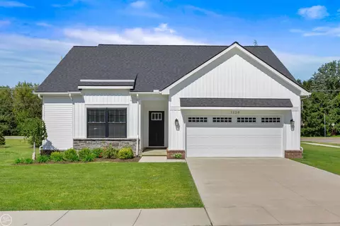 1120 Julian, Waterford, MI 48327