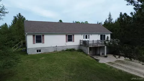 1110 N Townline, Gulliver, MI 49840