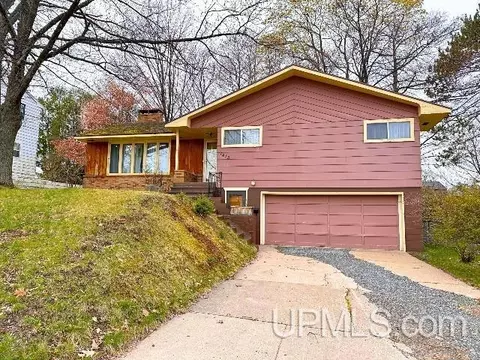 1413 Norway, Marquette, MI 49855
