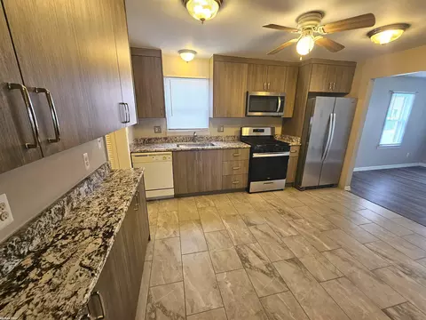11330 Hupp, Warren, MI 48089 photo 3
