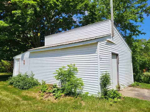 5429 N State, Davison, MI 48423 photo 28